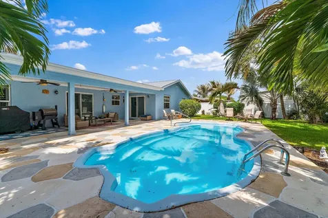 106 Chapel Lane Tequesta FL 33469