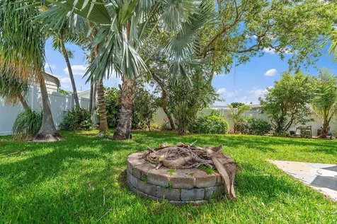 106 Chapel Lane Tequesta FL 33469