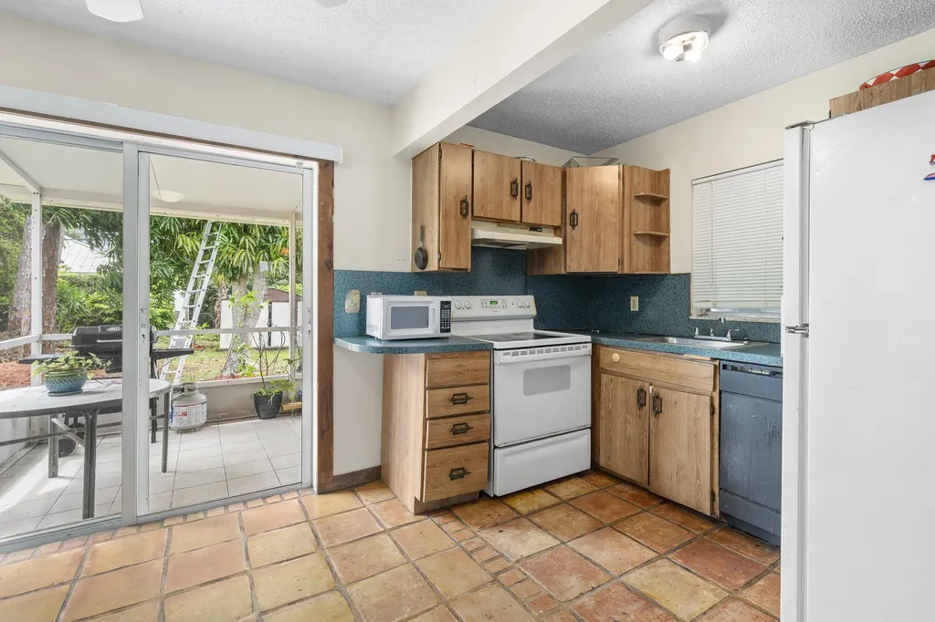5070 Van Buren Road Delray Beach FL 33484