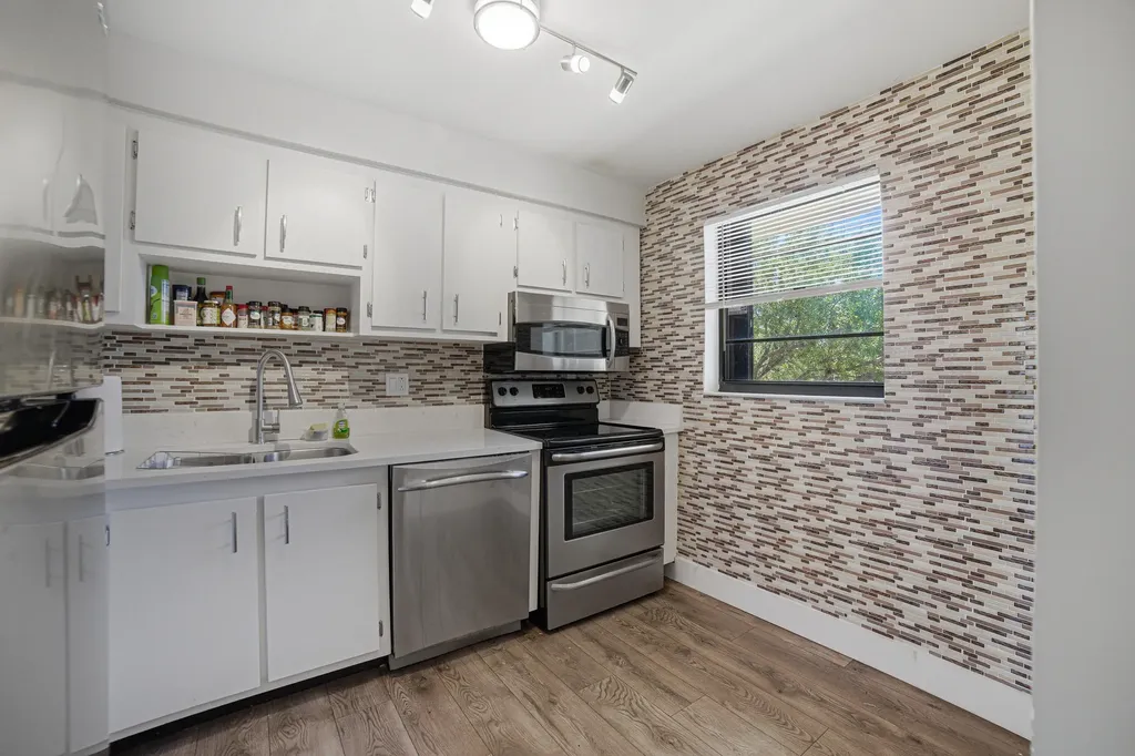 367 S Federal Highway Deerfield Beach FL 33441