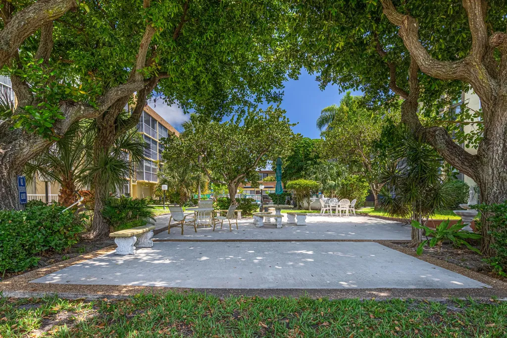 367 S Federal Highway Deerfield Beach FL 33441