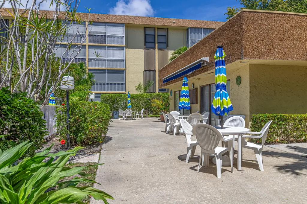 367 S Federal Highway Deerfield Beach FL 33441