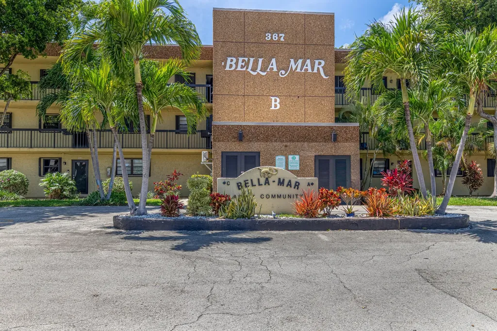 367 S Federal Highway Deerfield Beach FL 33441