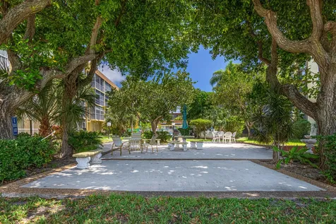 367 S Federal Highway Deerfield Beach FL 33441
