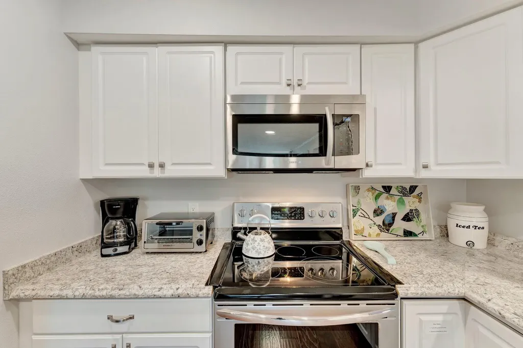 1555 Shirley Place Largo FL 33770