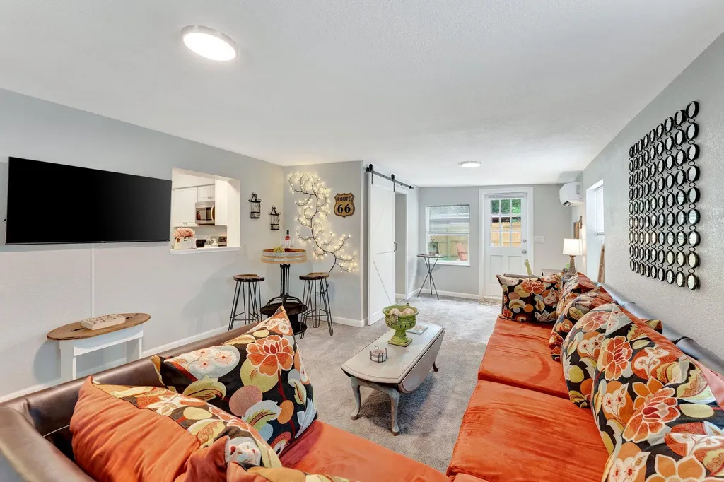 1555 Shirley Place Largo FL 33770