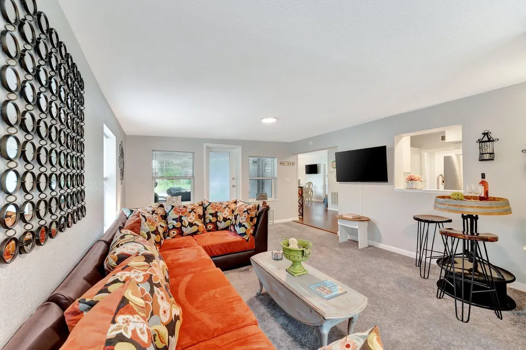 1555 Shirley Place Largo FL 33770