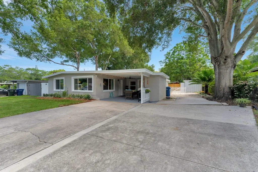 1555 Shirley Place Largo FL 33770
