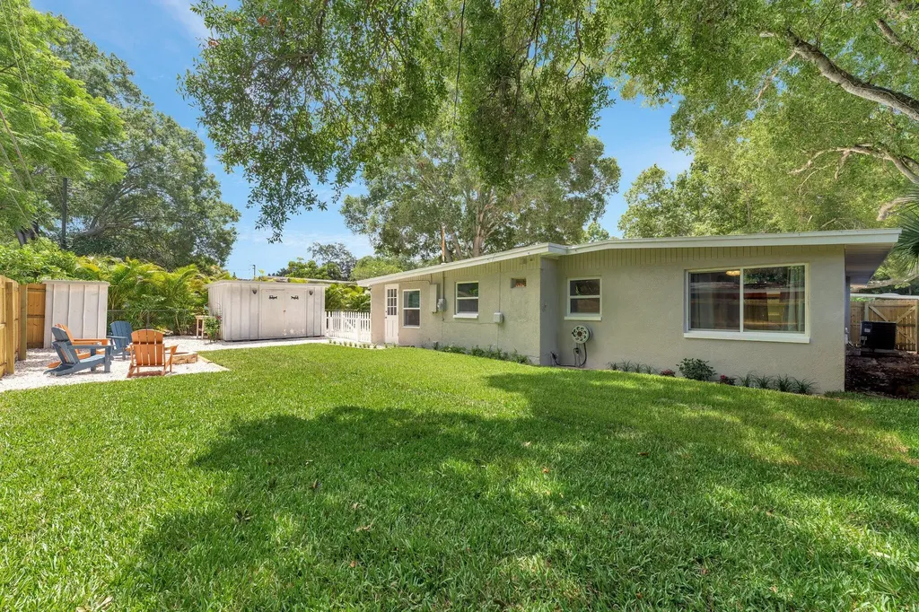 1555 Shirley Place Largo FL 33770