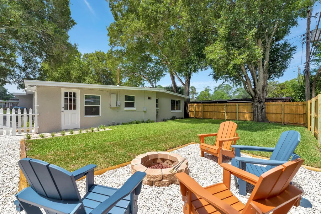 1555 Shirley Place Largo FL 33770