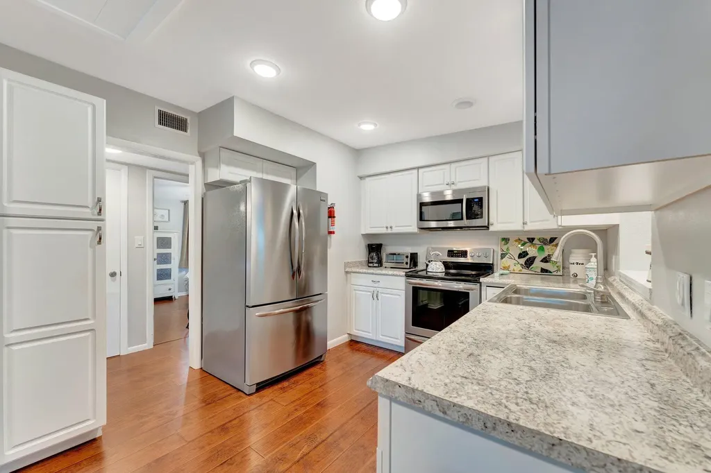 1555 Shirley Place Largo FL 33770