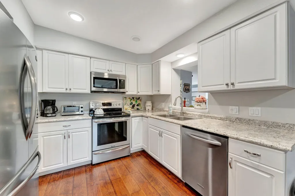 1555 Shirley Place Largo FL 33770