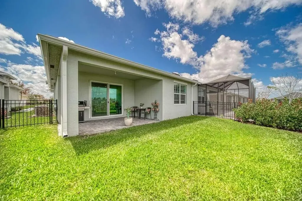 1920 SE Crosswood Way Port St Lucie FL 34984