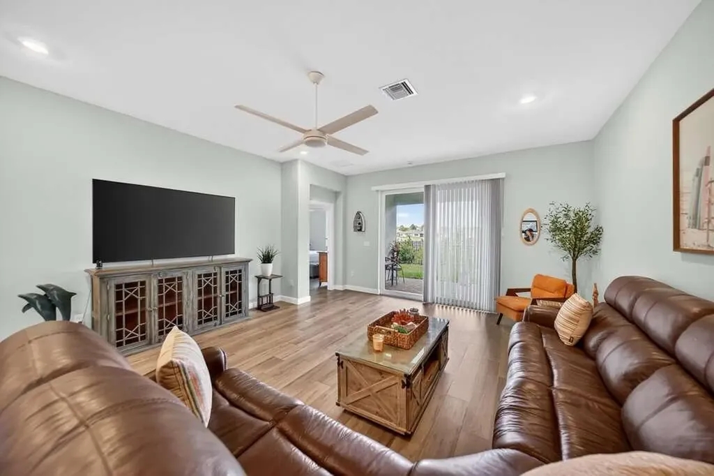 1920 SE Crosswood Way Port St Lucie FL 34984