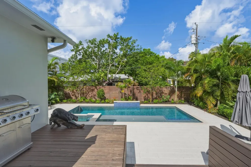 715 N Victoria Park Road Fort Lauderdale FL 33304