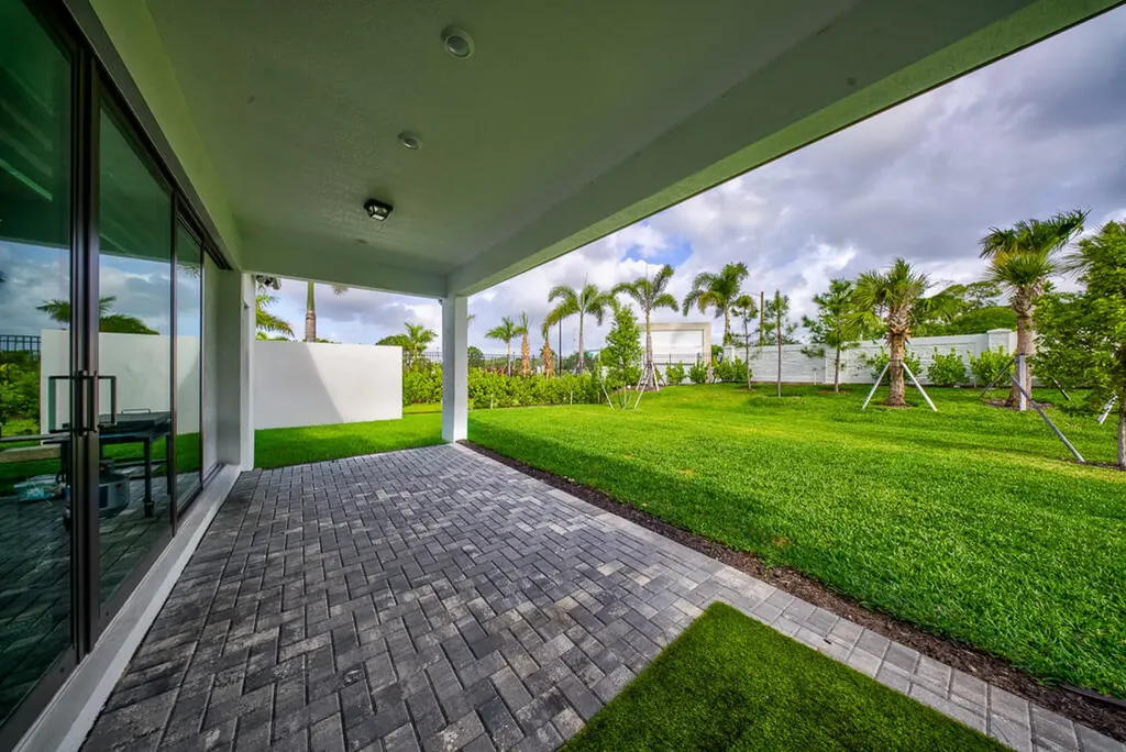 9721 Chora Tunnel Way Lake Worth FL 33467