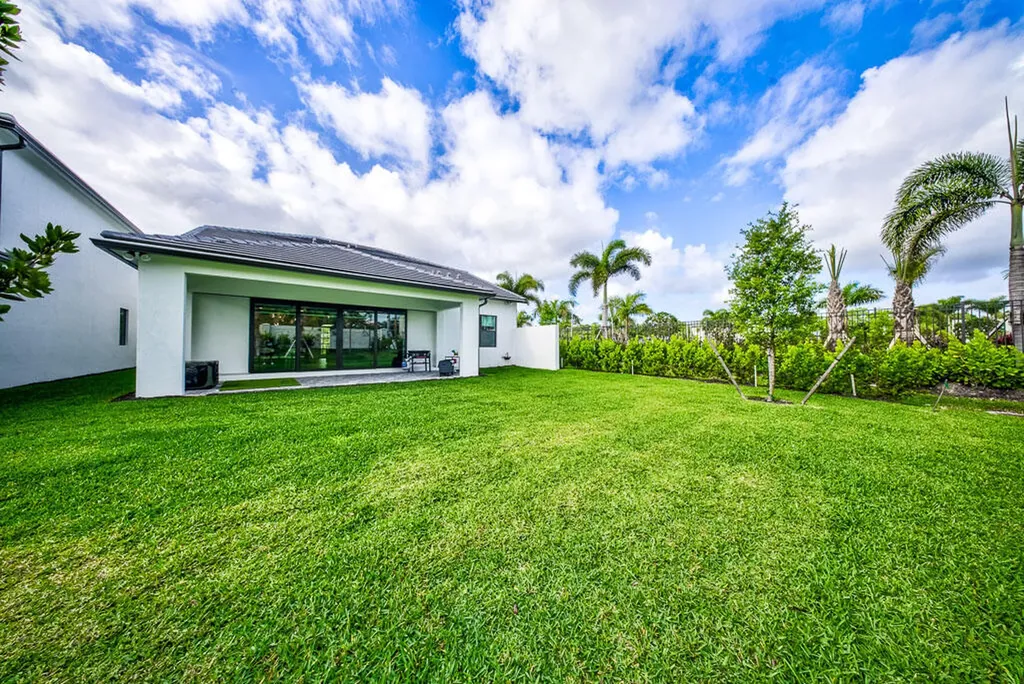 9721 Chora Tunnel Way Lake Worth FL 33467