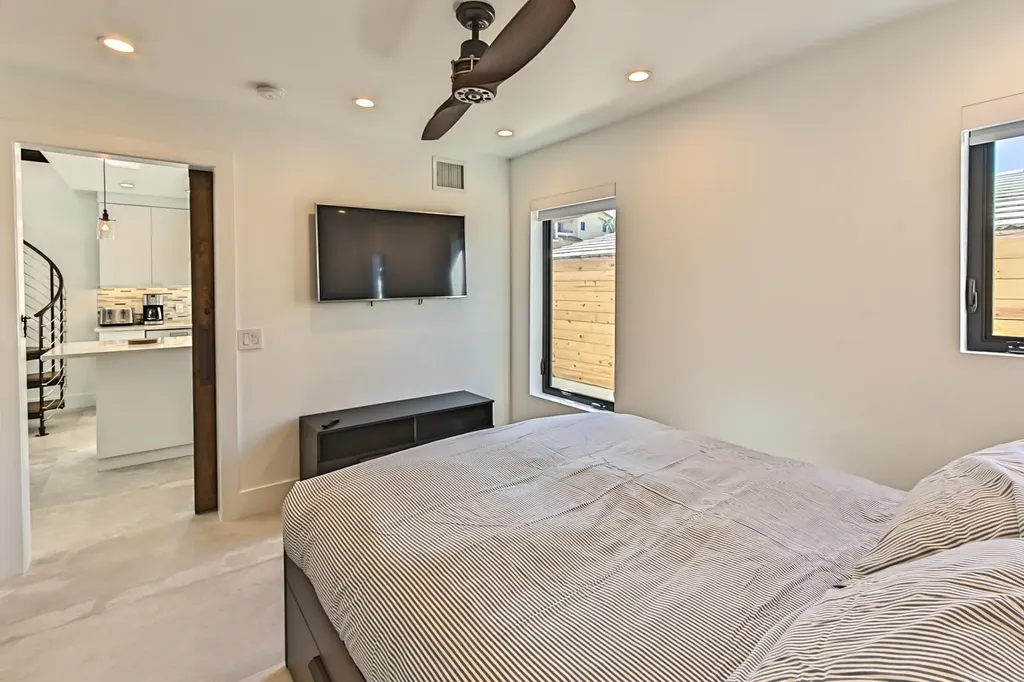 1955 NE 4th Street Deerfield Beach FL 33441