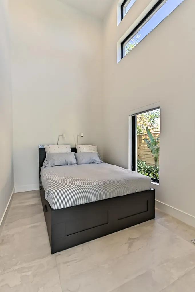 1955 NE 4th Street Deerfield Beach FL 33441