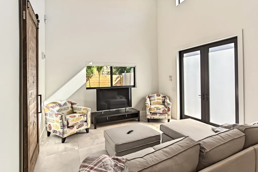 1955 NE 4th Street Deerfield Beach FL 33441