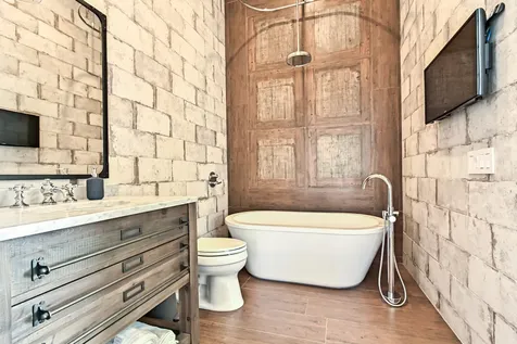 1955 NE 4th Street Deerfield Beach FL 33441