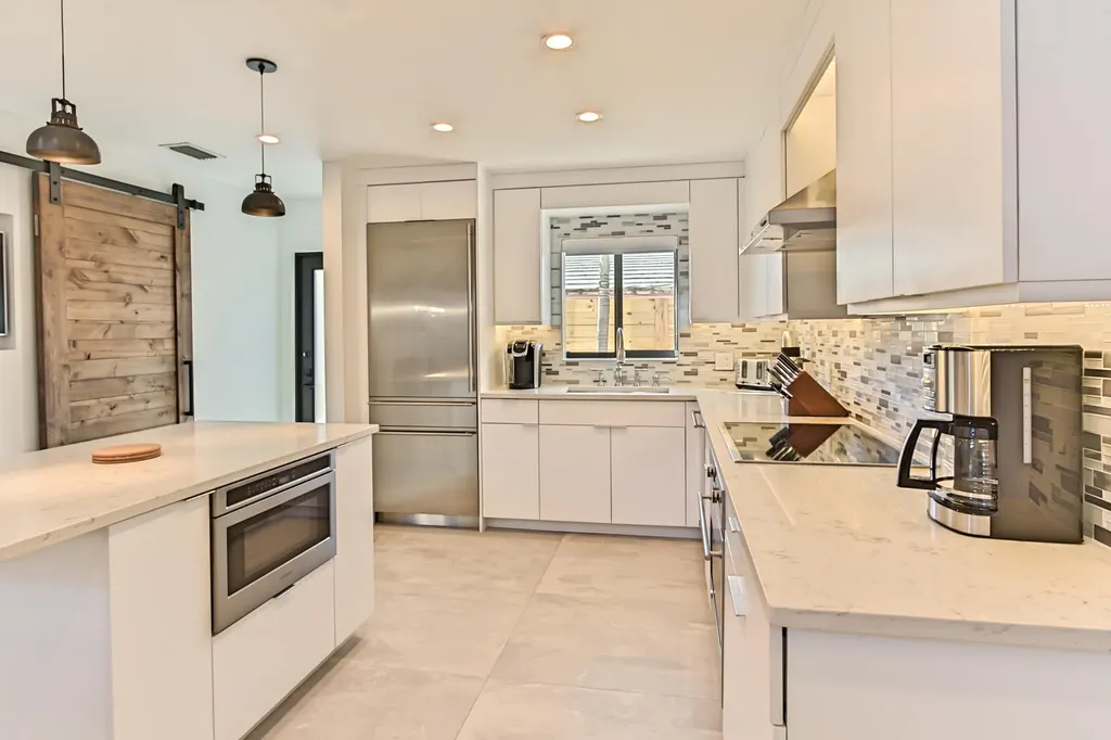 1955 NE 4th Street Deerfield Beach FL 33441