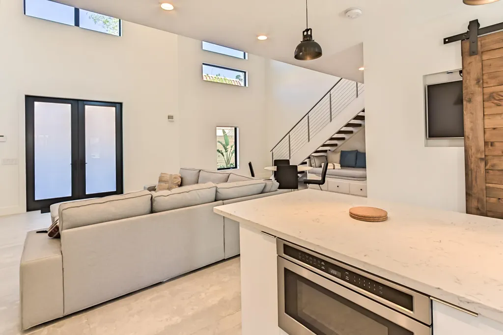 1955 NE 4th Street Deerfield Beach FL 33441
