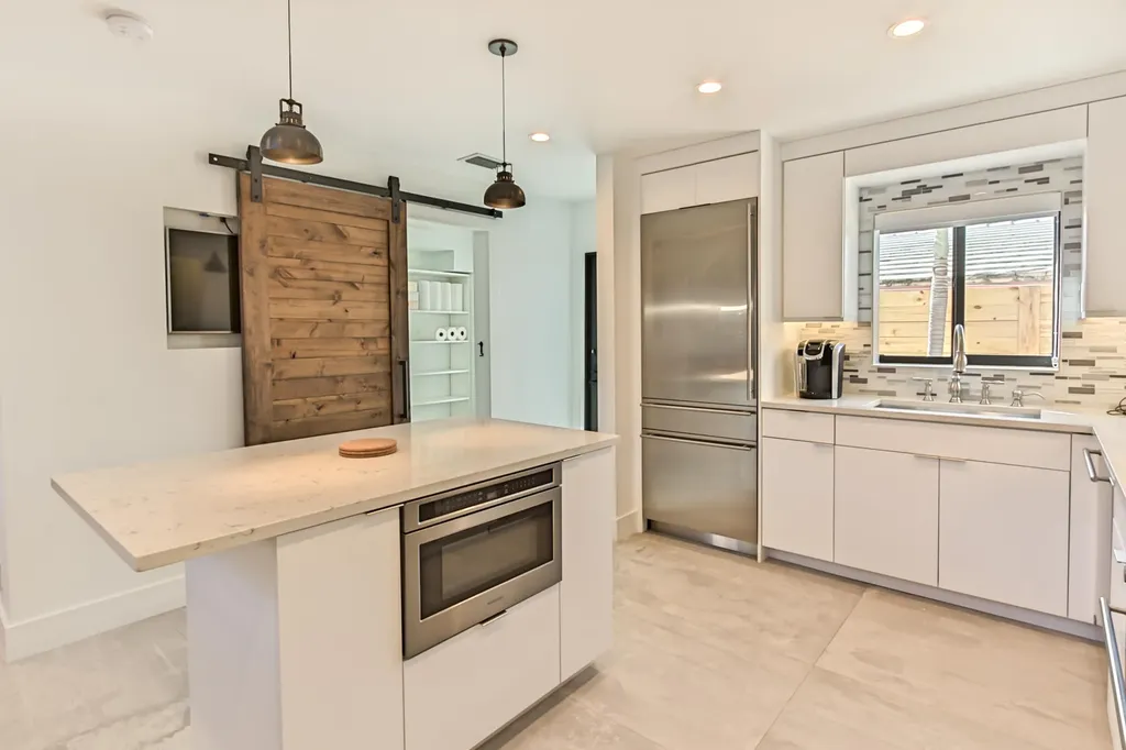 1955 NE 4th Street Deerfield Beach FL 33441
