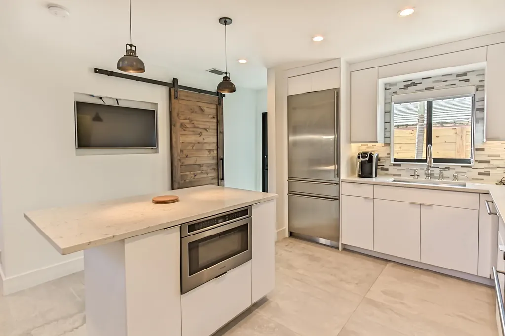 1955 NE 4th Street Deerfield Beach FL 33441