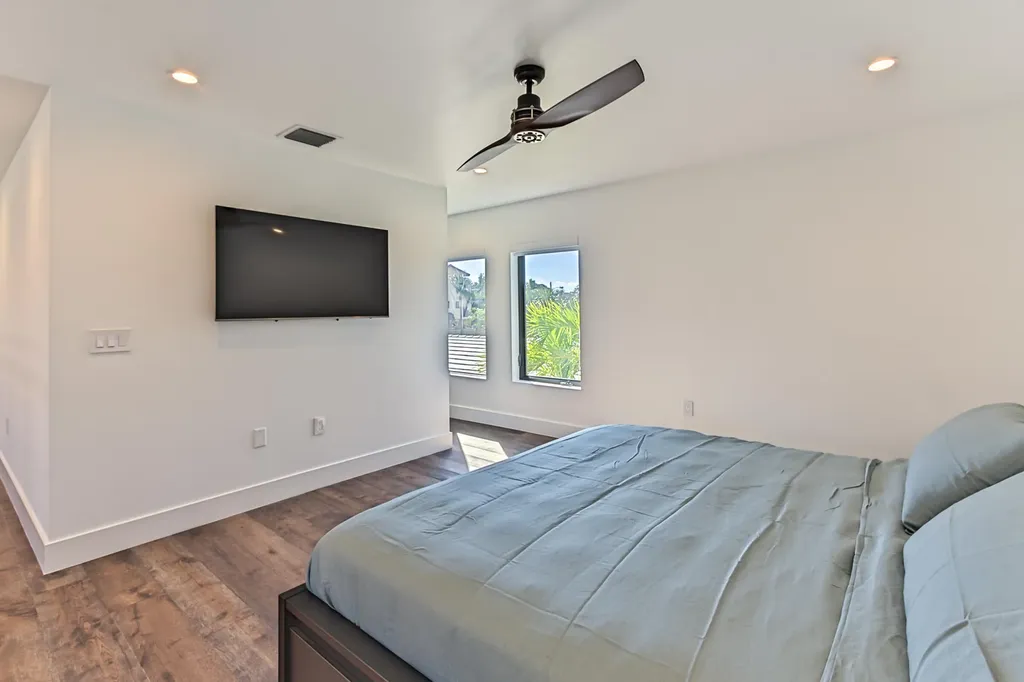 1955 NE 4th Street Deerfield Beach FL 33441