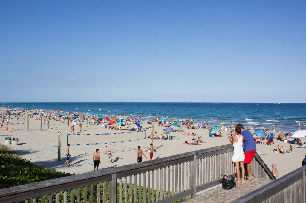 1955 NE 4th Street Deerfield Beach FL 33441
