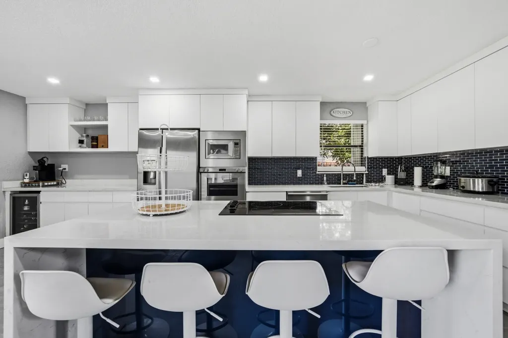 4683 NW 99th Terrace Sunrise FL 33351