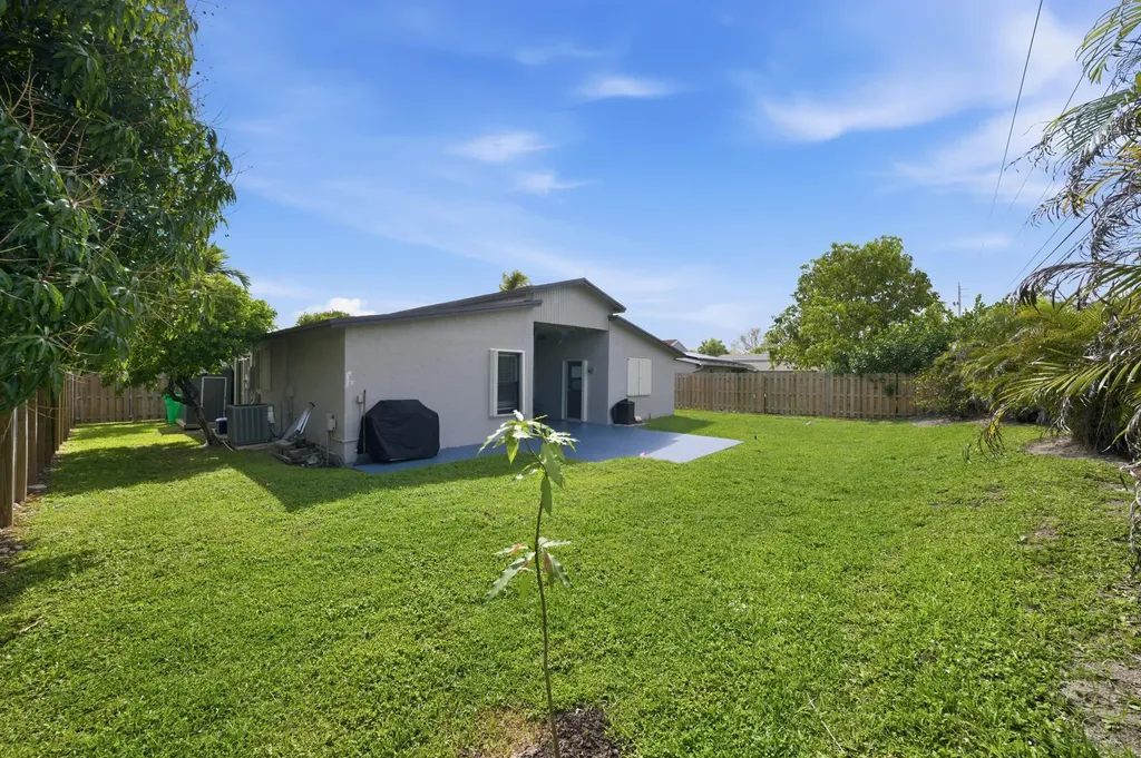 4683 NW 99th Terrace Sunrise FL 33351