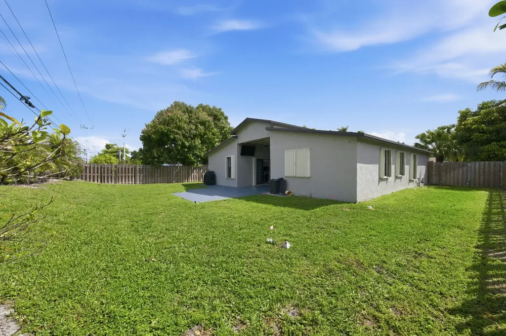 4683 NW 99th Terrace Sunrise FL 33351