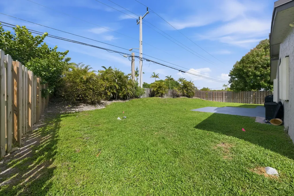 4683 NW 99th Terrace Sunrise FL 33351