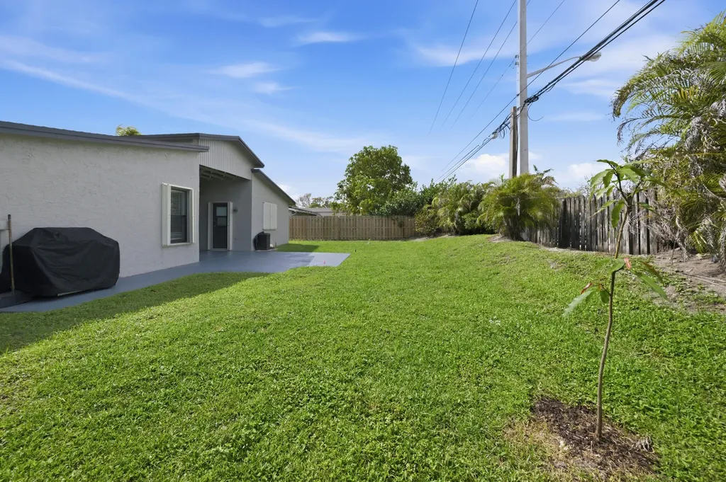 4683 NW 99th Terrace Sunrise FL 33351