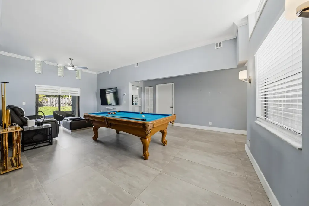 4683 NW 99th Terrace Sunrise FL 33351