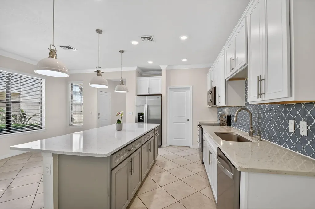 2841 Troubadour Street Palm Springs FL 33406