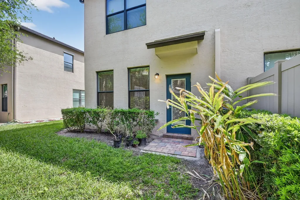 2841 Troubadour Street Palm Springs FL 33406