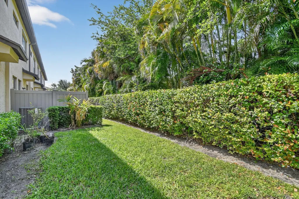 2841 Troubadour Street Palm Springs FL 33406