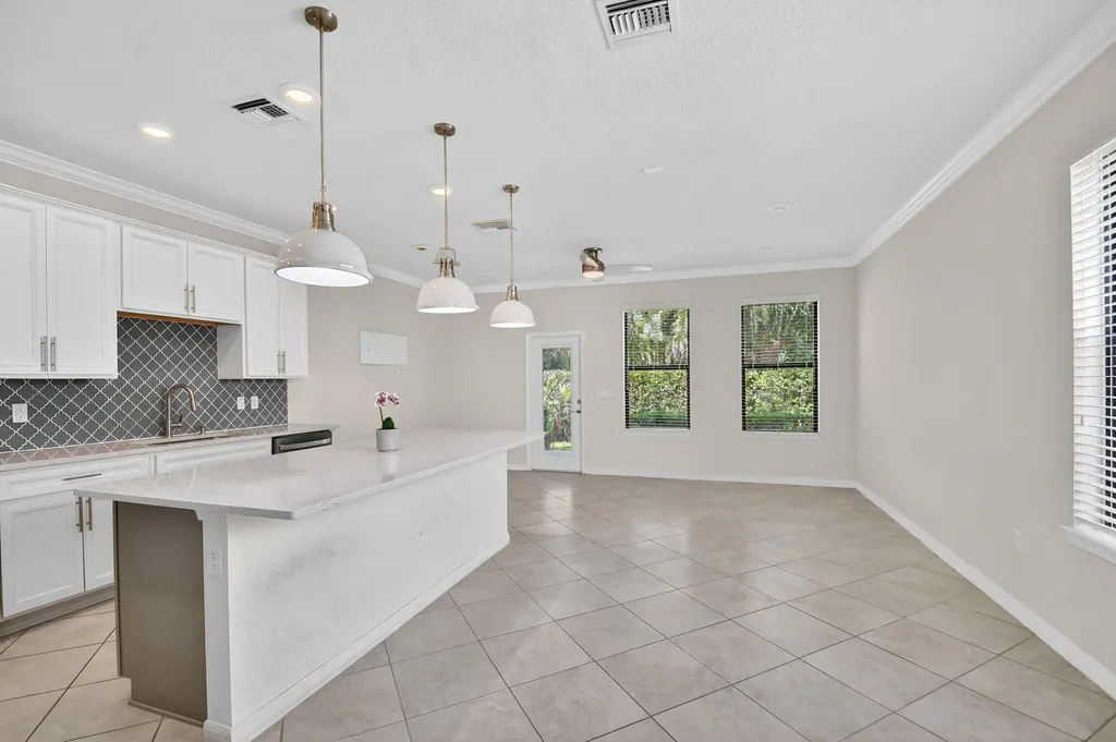 2841 Troubadour Street Palm Springs FL 33406