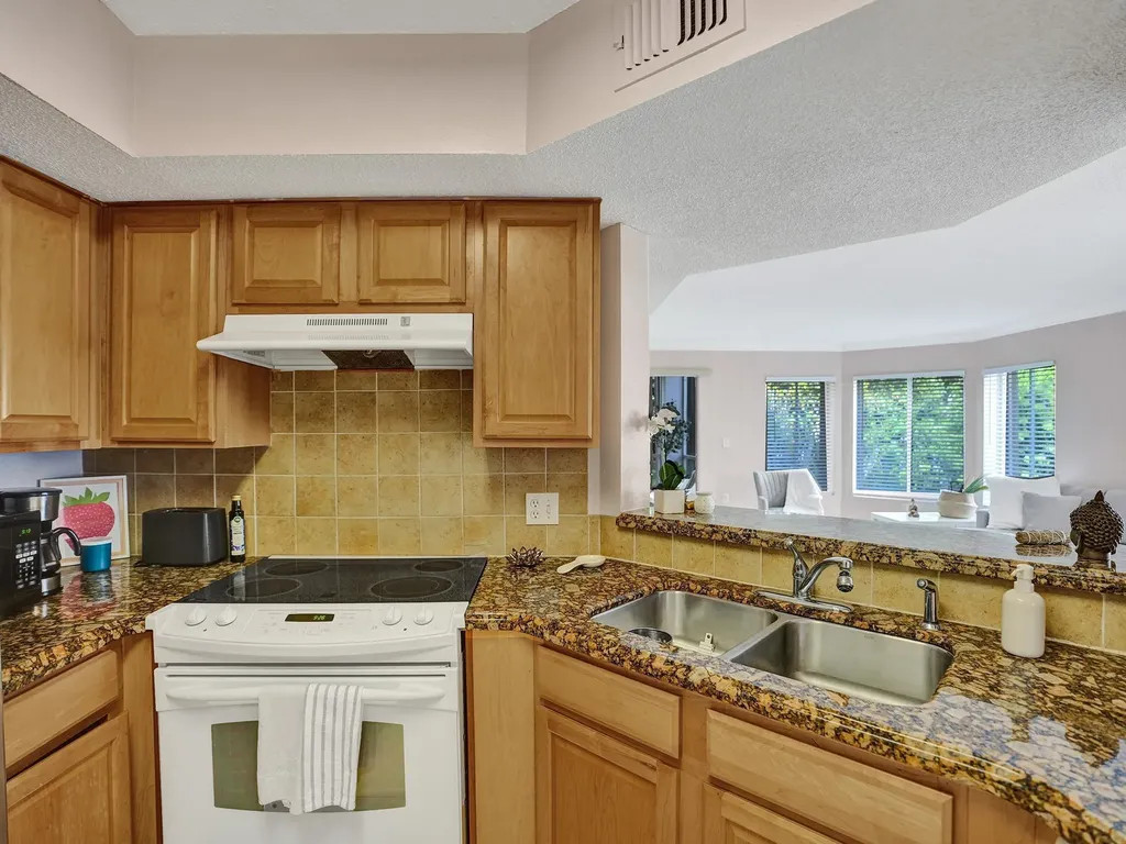 815 W Boynton Beach Boulevard Boynton Beach FL 33426