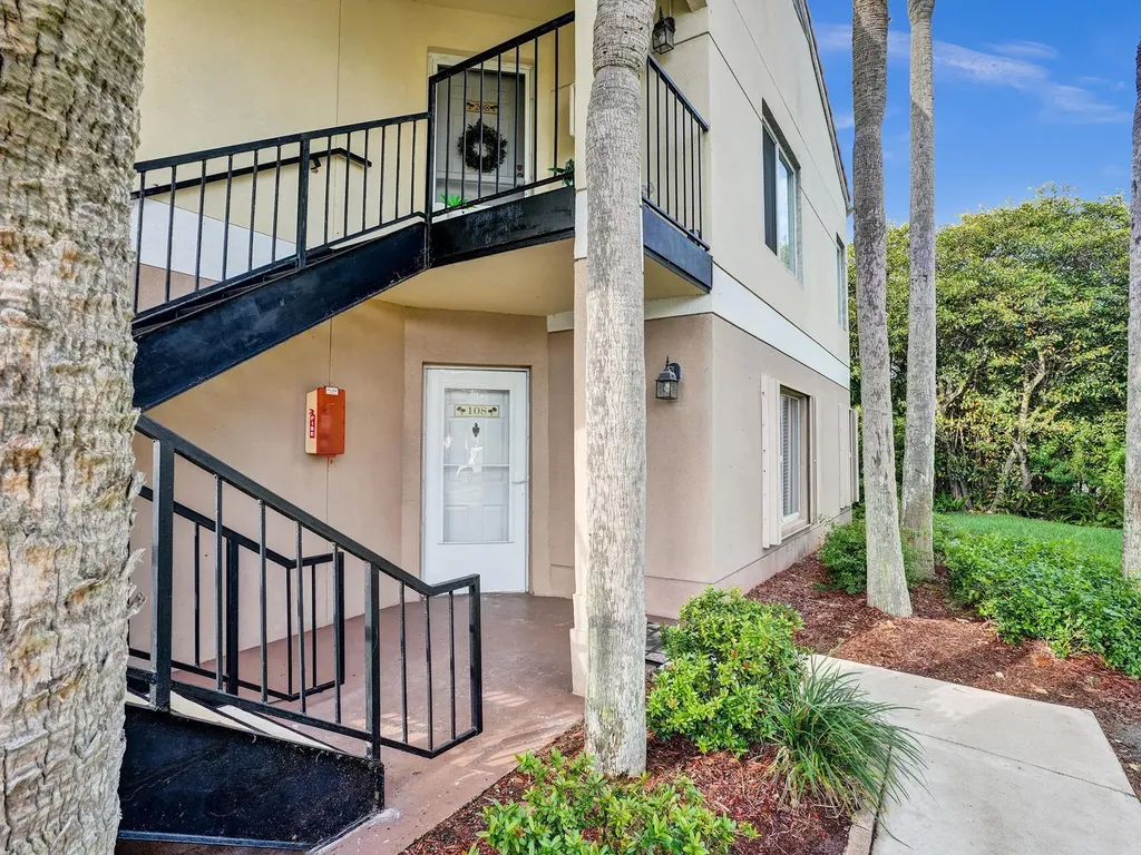 815 W Boynton Beach Boulevard Boynton Beach FL 33426