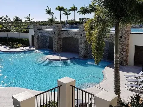 1025 Sterling Pine Place Loxahatchee FL 33470