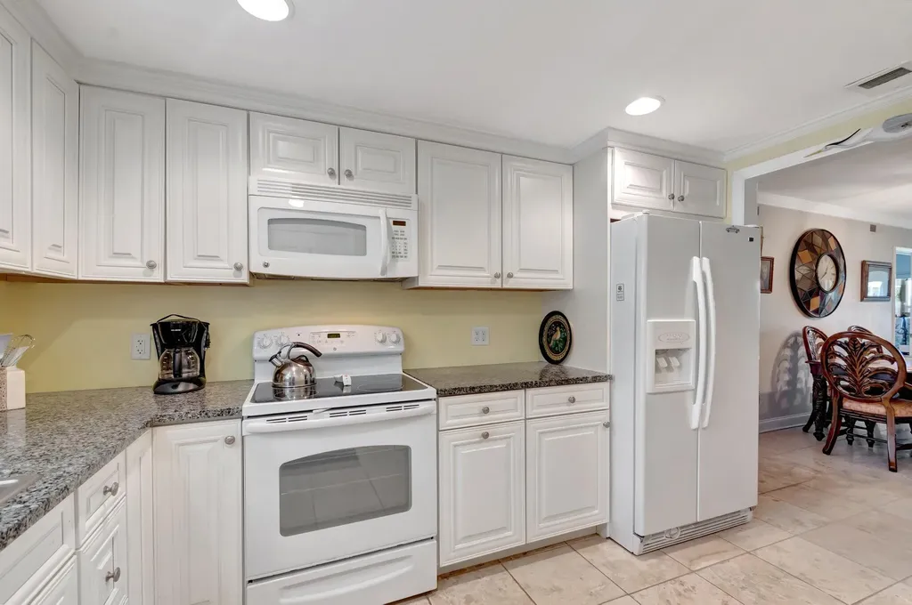 5550 N Ocean Boulevard Ocean Ridge FL 33435
