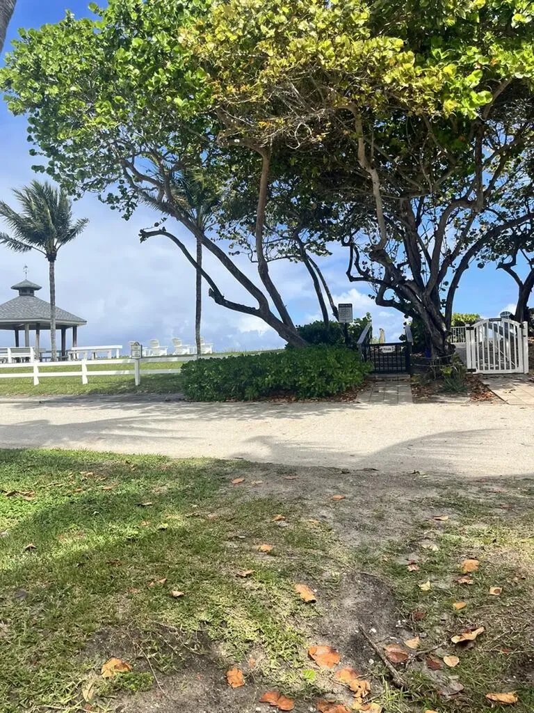 5550 N Ocean Boulevard Ocean Ridge FL 33435