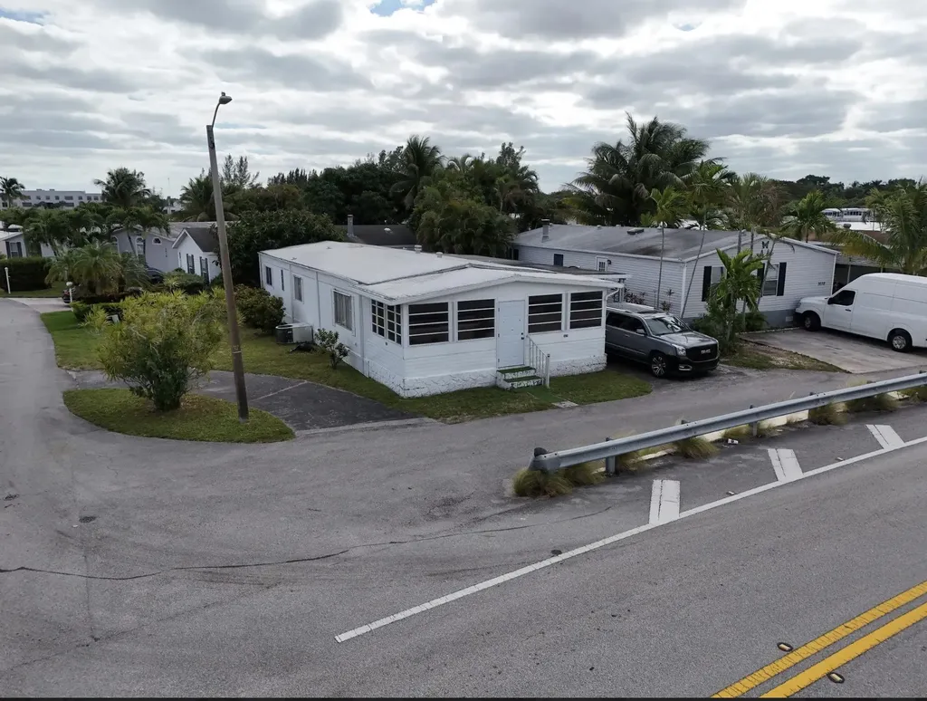 3028 Lakeshore Drive Fort Lauderdale FL 33312