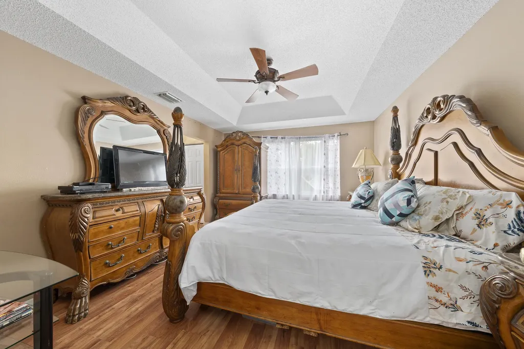 6824 Long Key Street Lake Worth FL 33467
