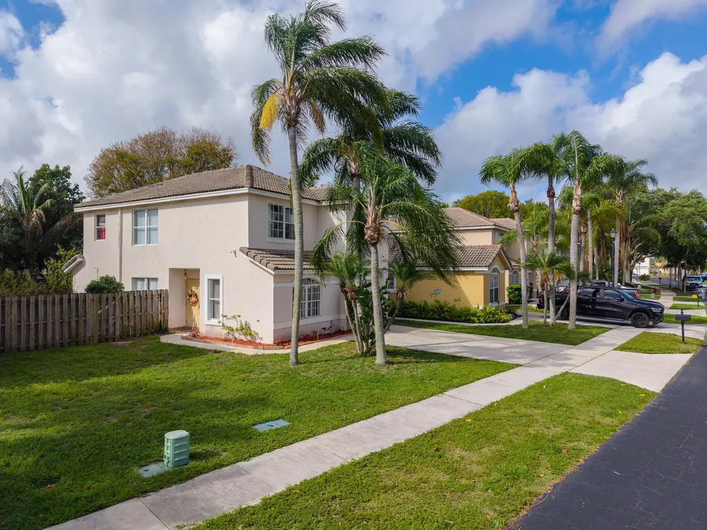 6824 Long Key Street Lake Worth FL 33467