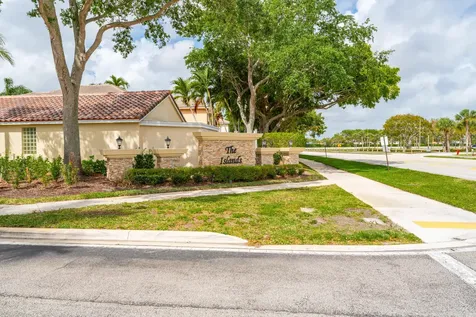 6824 Long Key Street Lake Worth FL 33467